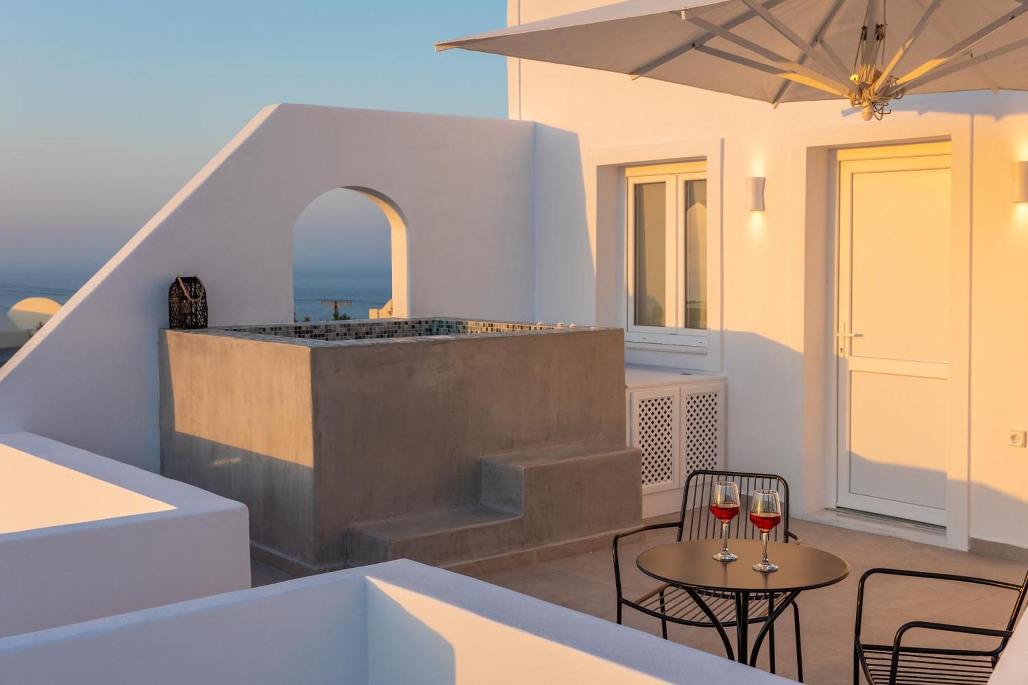 Theophrasti Suites Foinikia  Exterior photo