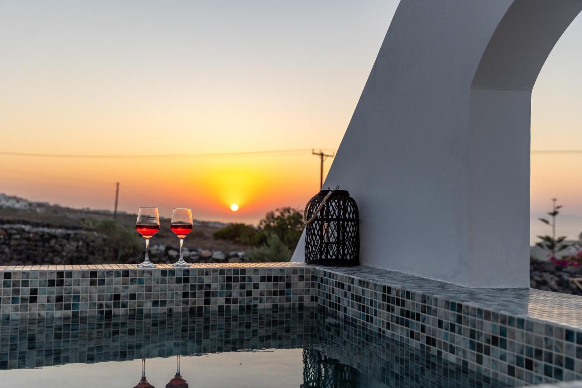 Theophrasti Suites Foinikia  Exterior photo