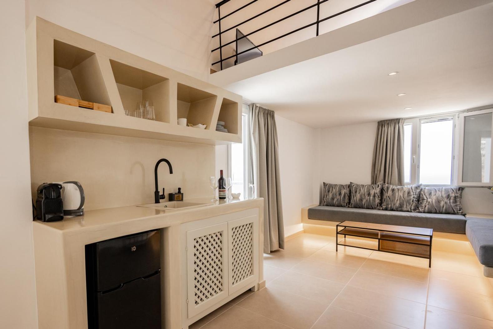 Theophrasti Suites Foinikia  Room photo